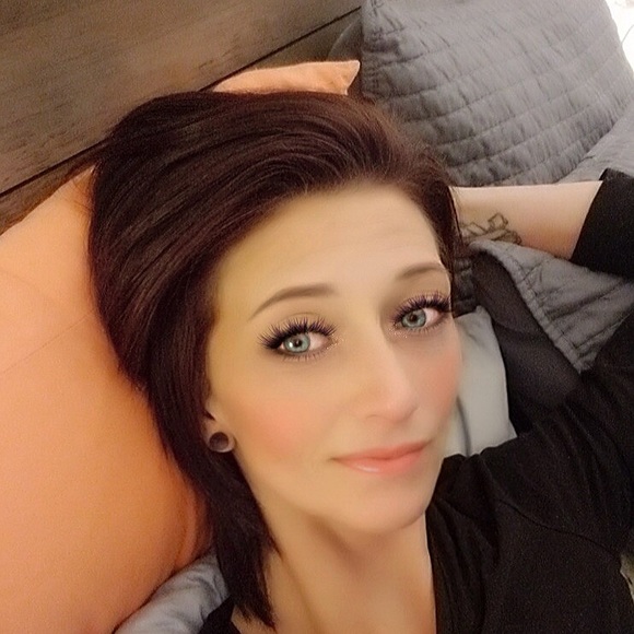 Meet your Posher, Haley - Picture 1 of 1